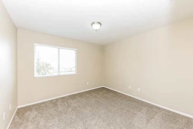 Building Photo - 36397 Bay Hill Dr