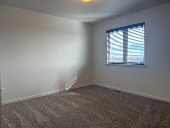 Building Photo - Fully Upgraded Executive Home For Lease