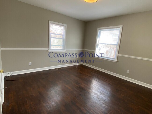 Building Photo - Your New Home Awaits! First Month Rent Free!!!