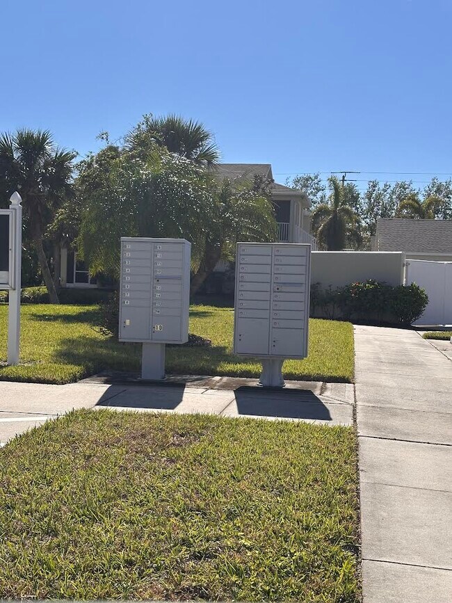Building Photo - 1803 Auburn Lakes Cir
