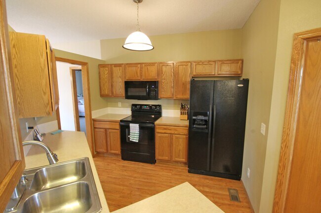 Building Photo - 11907 W Jewell St