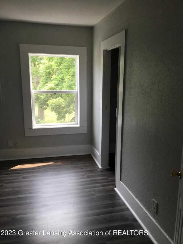 Building Photo - 1037 E Oakland Ave