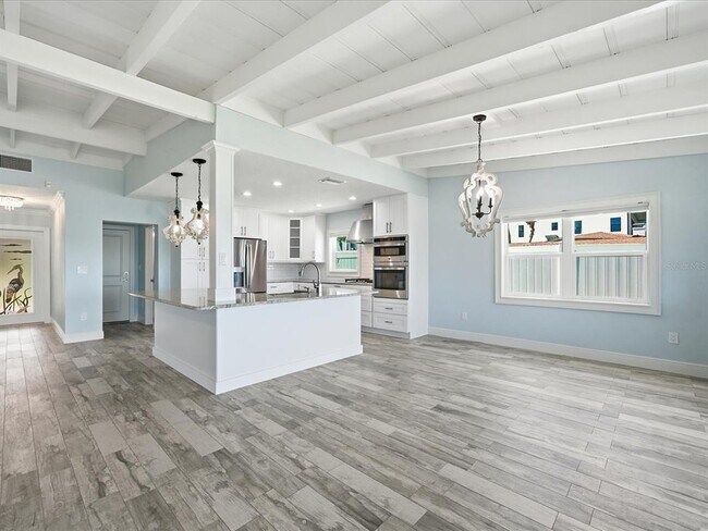 Building Photo - 828 Bay Point Dr