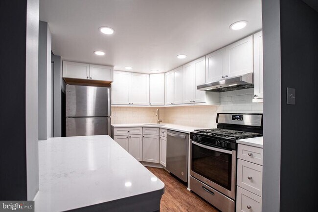 Building Photo - 188 Old Forge Crossing