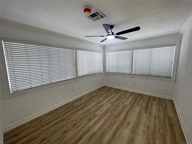 Building Photo - 3717 Belmont Blvd