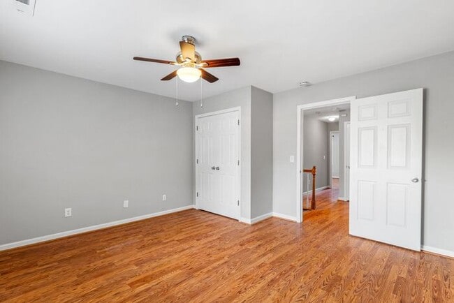 Building Photo - NW - Desirable Irving Park Two Story Home,...