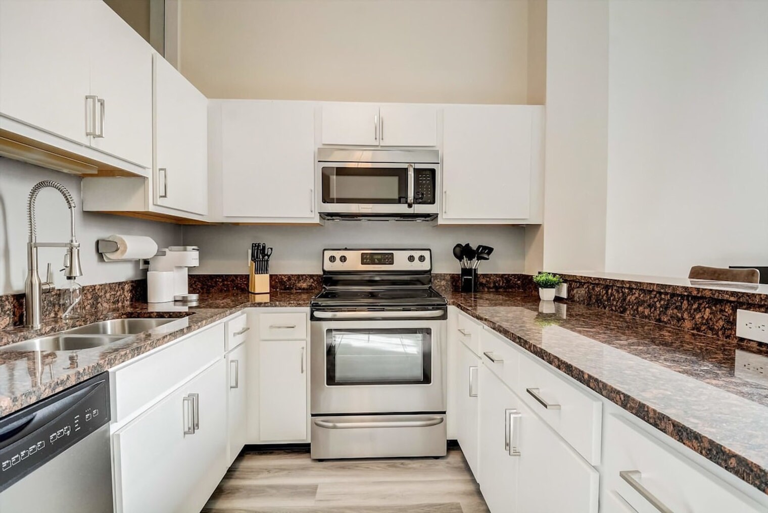 Building Photo - 50 N Illinois St