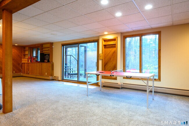 Building Photo - 7 Candleview Dr