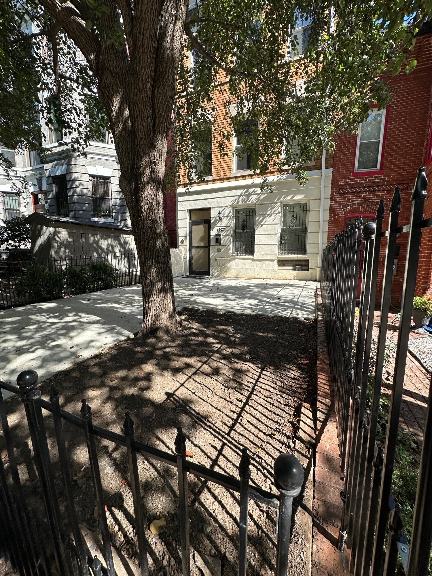 Building Photo - 1927 17th St NW