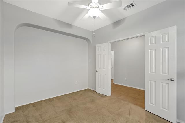 Building Photo - 932 Peach Ln