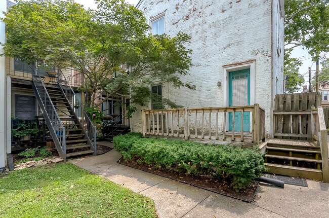 Building Photo - 377 S Upper St