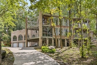 Building Photo - 5729 Stoneway Trail