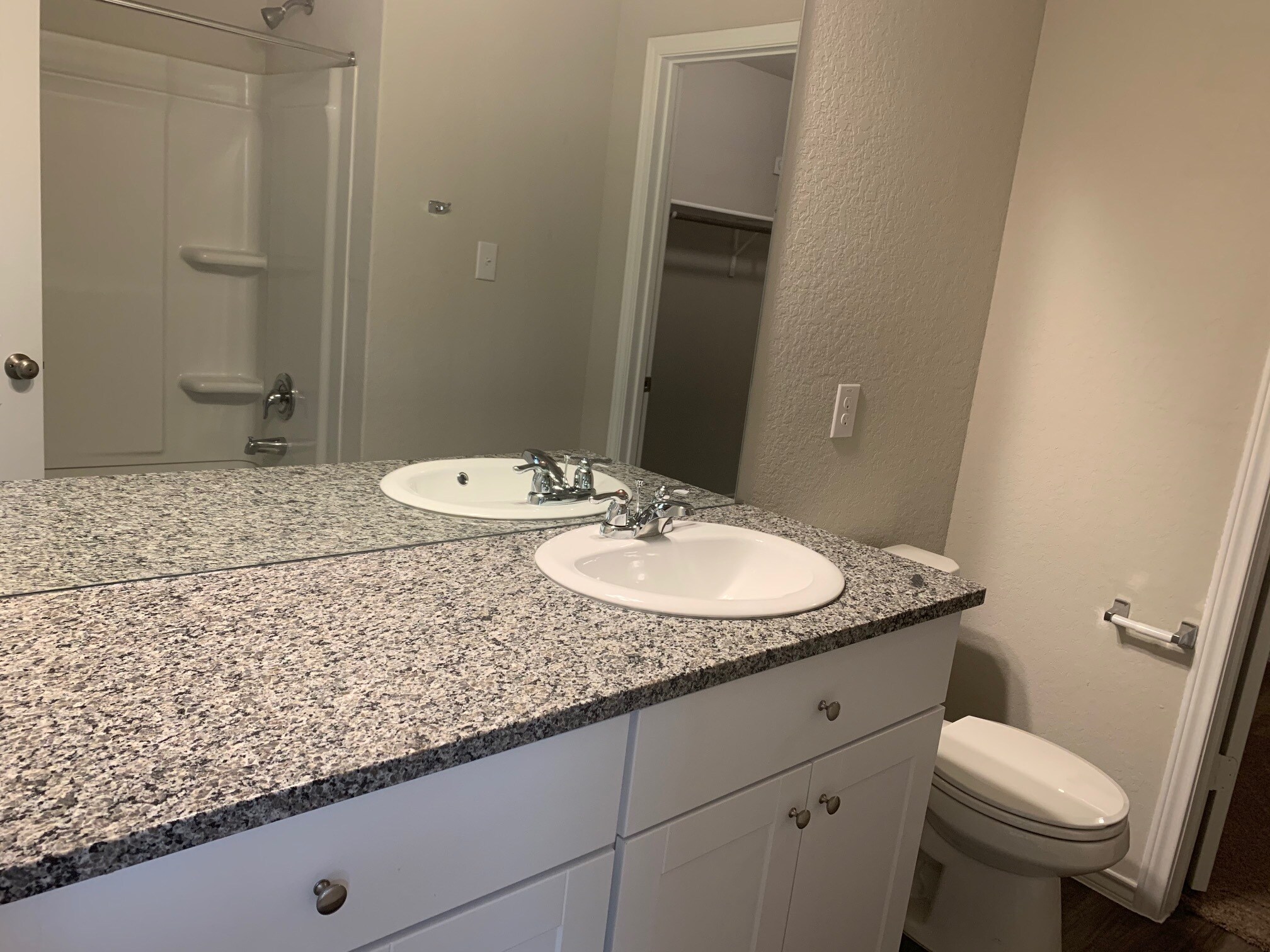 Building Photo - 4114 Mesa Cove