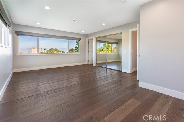 Building Photo - 4752 Del Moreno Dr