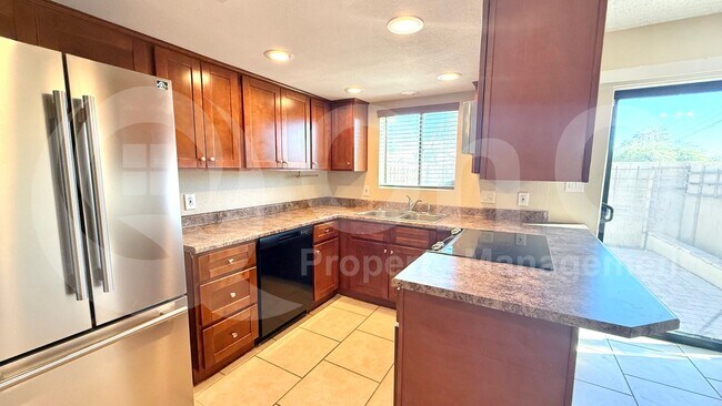 Building Photo - 2724 W McLellan Blvd