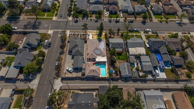 Building Photo - 943 N Orange Ave