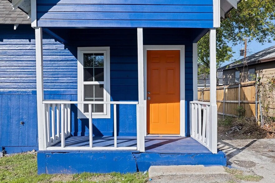 Building Photo - Room in Duplex on E Cannon St