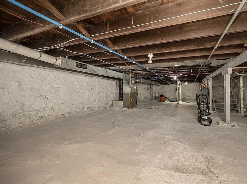 Building Photo - 6418 W Park Ave