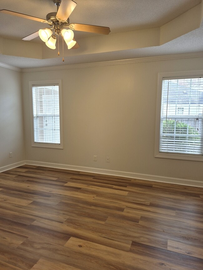 Building Photo - 3931 Lillian Guest Cir