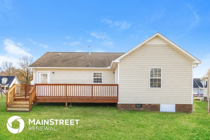 Building Photo - 2211 Saponi Village Ct
