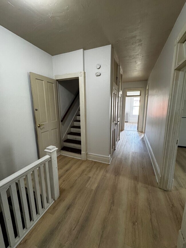 Building Photo - 05th St S 302-304