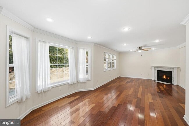 Building Photo - 5205 Brookeway Dr