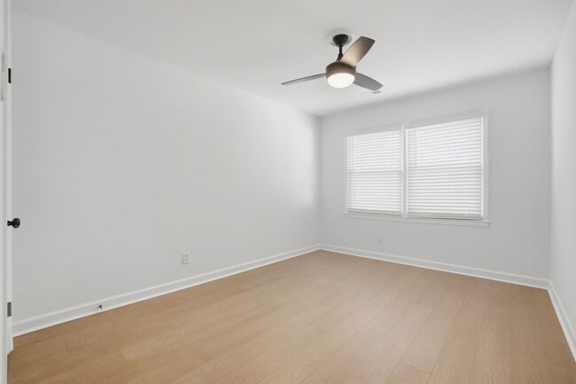 Building Photo - Beautifully Renovated 3-Bedroom with Fenced in Yard