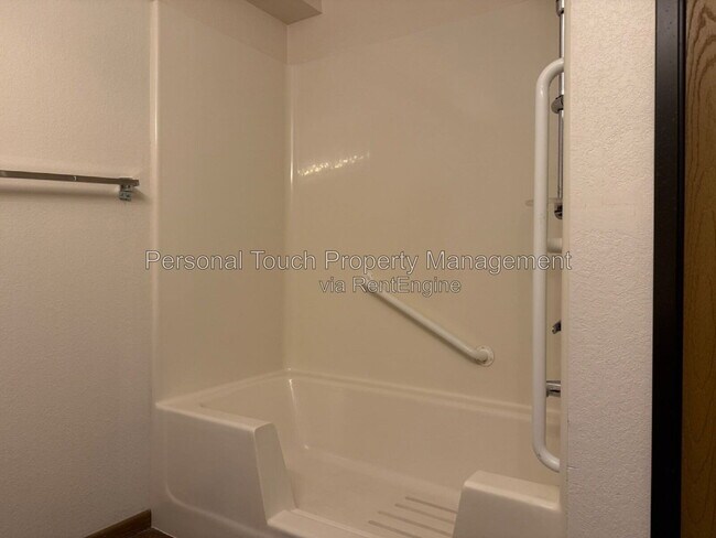 Building Photo - 455 22nd St E
