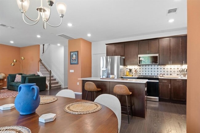 Building Photo - 6809 Ellsworth Walk