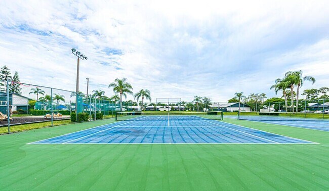 Building Photo - 1165 Summit Trail Cir