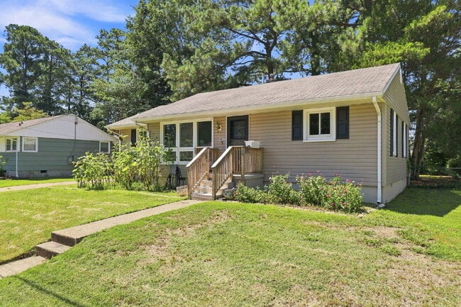 Building Photo - Updated Ranch with Garage, Fenced Yard & One-Level Living