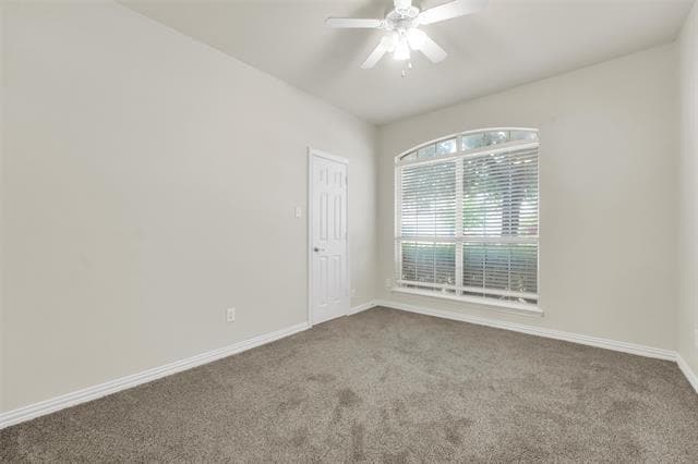 Building Photo - 7715 Labrador Dr