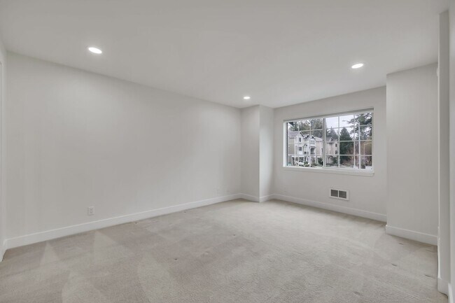 Building Photo - 7143