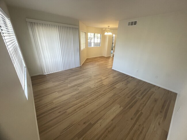 Building Photo - 2215 K Ave