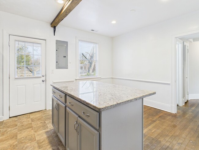 Building Photo - 3807 Midlothian Tpke