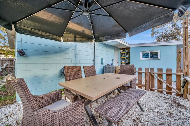 Building Photo - 5025 9th Ave S