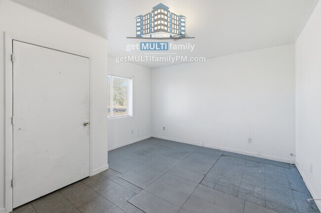 Building Photo - 1224 E Apache St