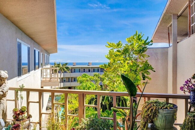 Building Photo - 13561 Table Rock Dr