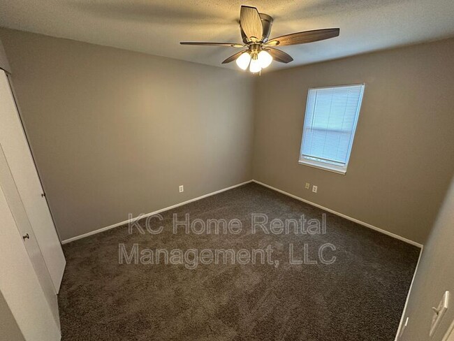 Building Photo - 6753 N Askew Cir