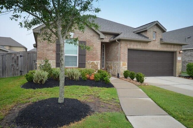 Building Photo - 2211 Hidden Meadow Ln