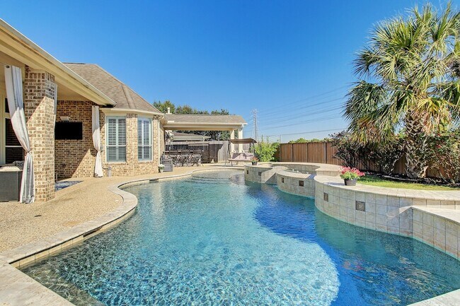 Building Photo - 9914 Slover Creek Ln