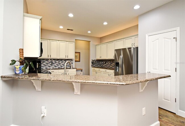 Building Photo - 9732 Royal Vista Ave