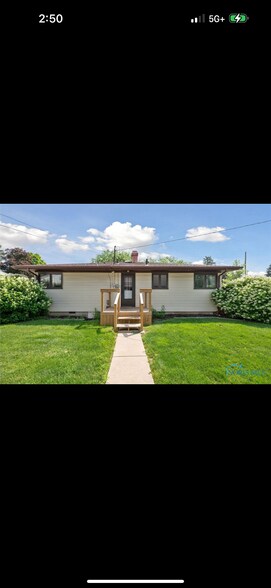 Building Photo - 1305 Cady St