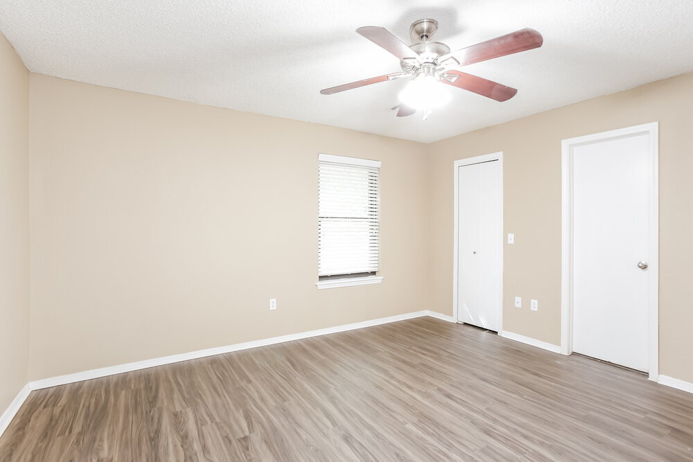 Building Photo - 501 Ramblin Oaks Dr
