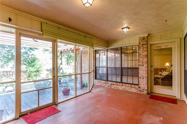 Building Photo - 1013 Canyon Ridge Dr