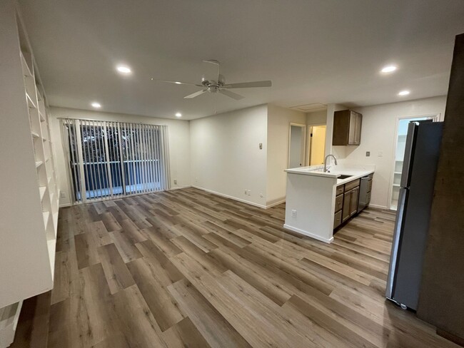 Primary Photo - beautiful top-floor 1 bedroom and 1 bathro...