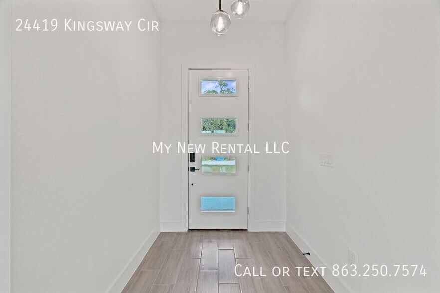 Building Photo - 24419 SW Kingsway Cir