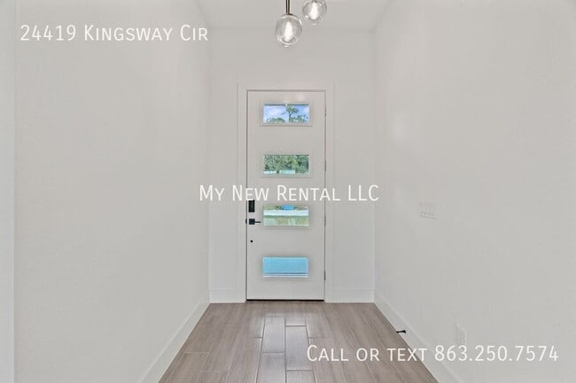 Building Photo - 24419 SW Kingsway Cir