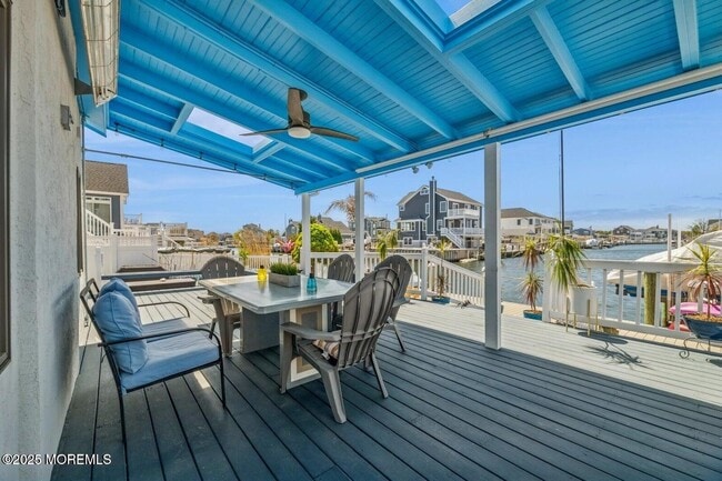 Building Photo - 385 Aldo Dr