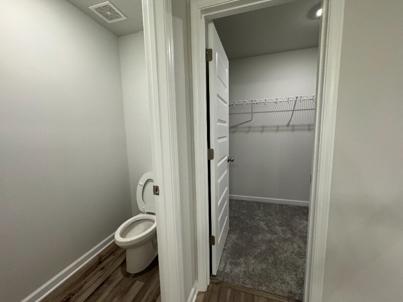 Building Photo - 3300 Westgate Park Dr